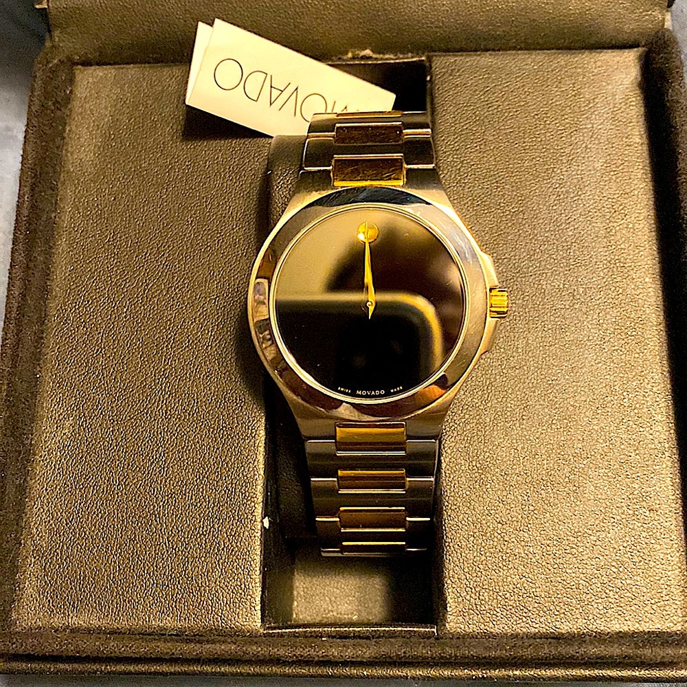 Movado watch worn a few times bought at twin river 4 yrs ago.